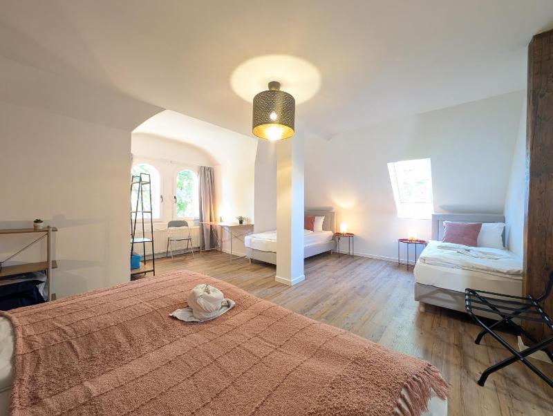 BohnApartments Schiller 7- Penthouse- WLAN- Parking- citynah - image 30