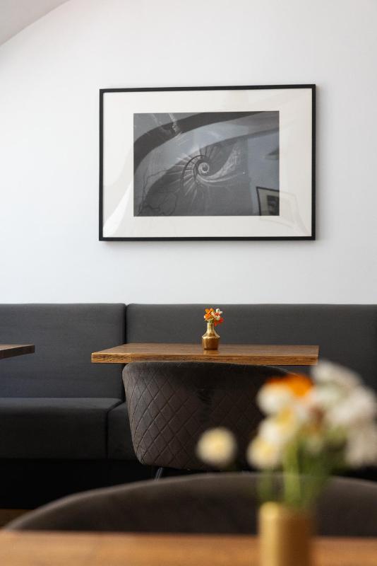 Jules Home - image 30