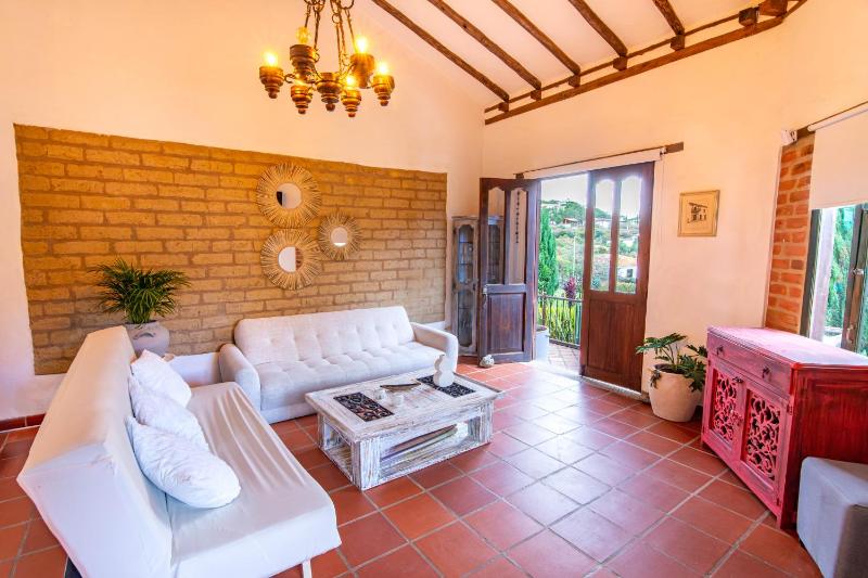 Casa familiar con jacuzzi y vista increíble - image 17