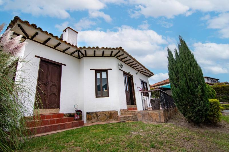 Casa familiar con jacuzzi y vista increíble - image 6