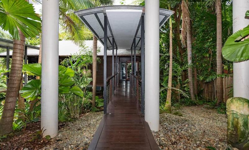 Villa One on Murphy - image 23