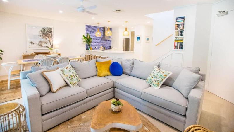 Amaroo Villa - Absolute Beachfront Port Douglas - image 6