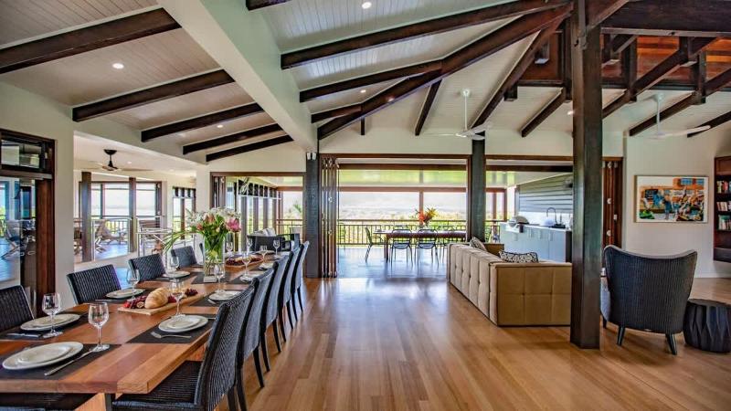Bangalow - Best View in Port Douglas - image 9