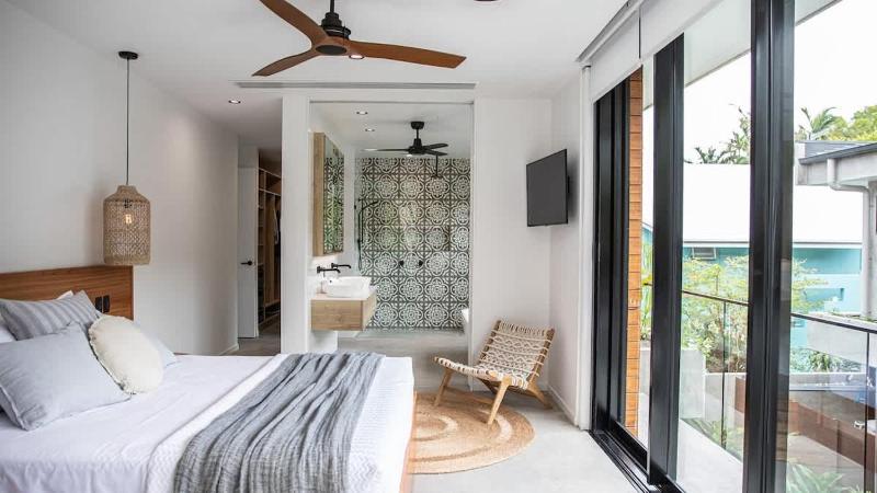 Azure Port Douglas - Luxurious & Modern - image 14