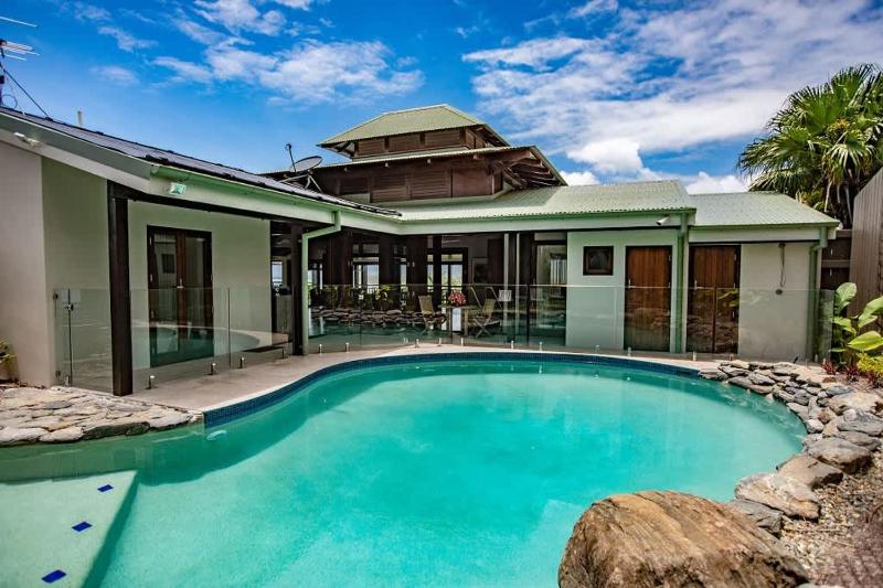 Bangalow - Best View in Port Douglas - image 15