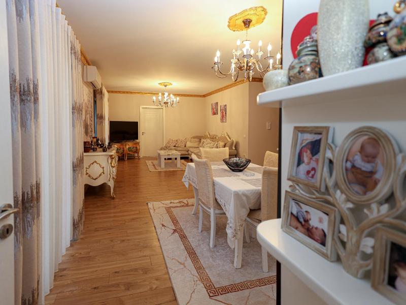 Said's Luxury Apartment - image 6