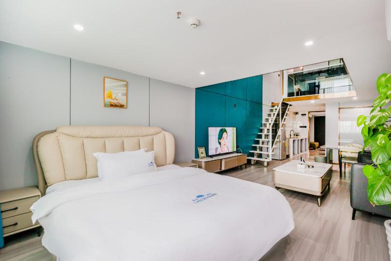 Blue Coast Hotel - image 6