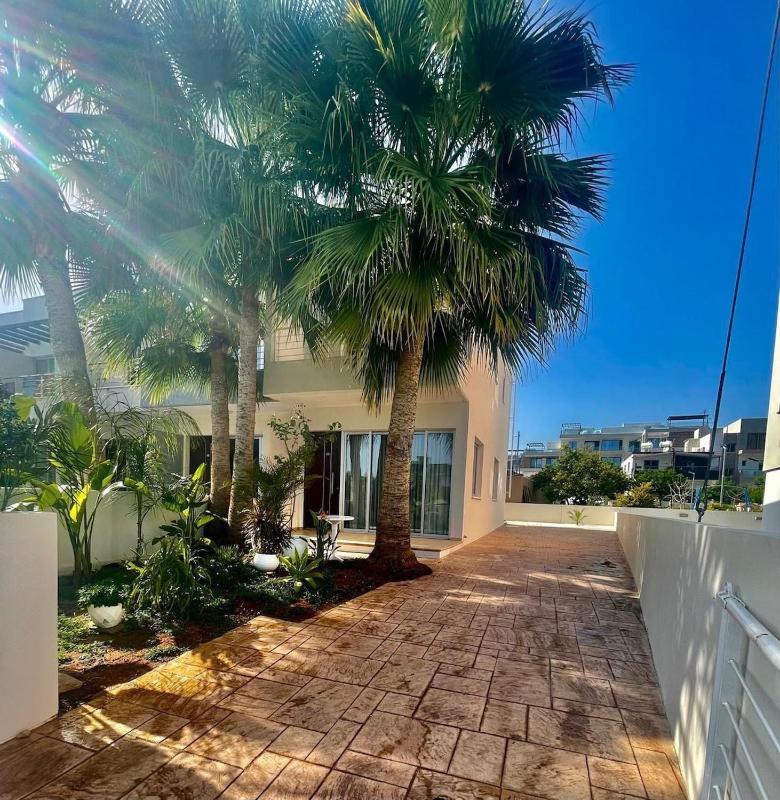 24h check-in 2 Bedroom Townhouse at Dasoudi Beach - image 16
