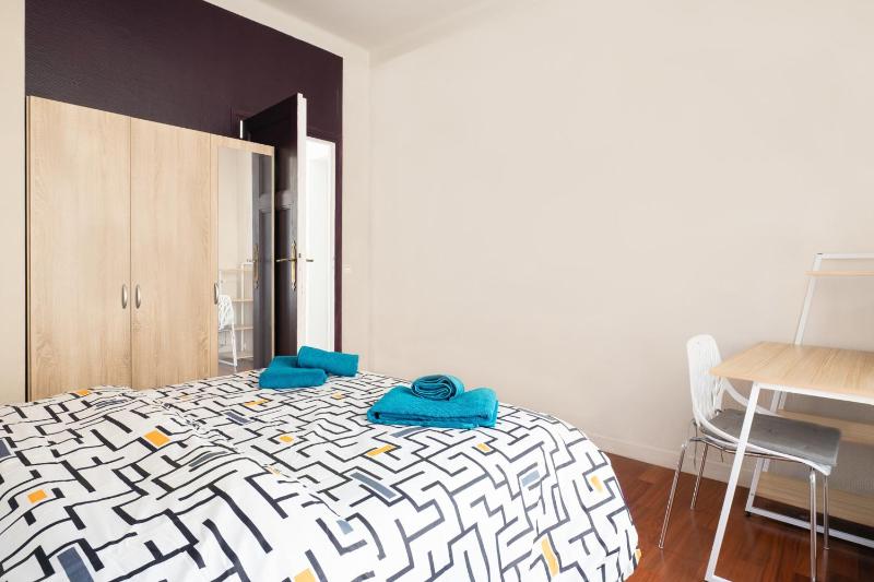 Bright and spacious family nest in Perpignan - image 7