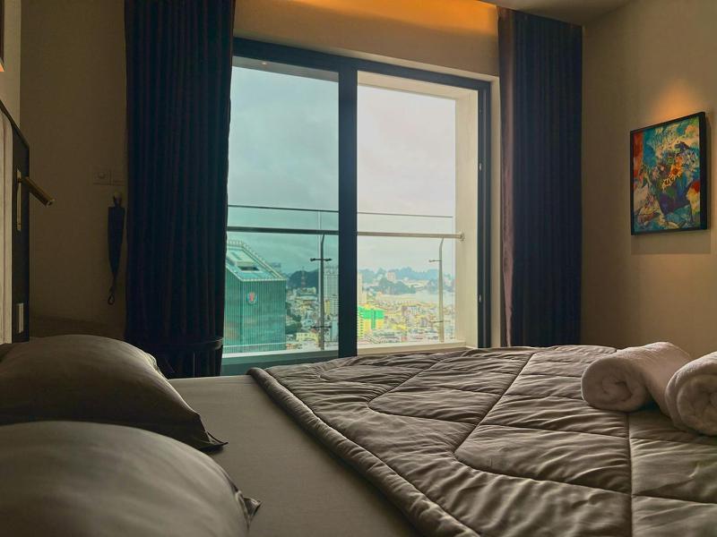 Chic Ha Long Studio Bay City & Mountain Views - image 15
