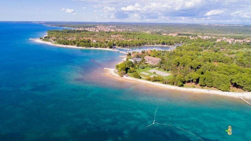 Villa Andrija in Fažana for 9 people with sea view kids playground & heated pool - only 400 m from the beach - image 25