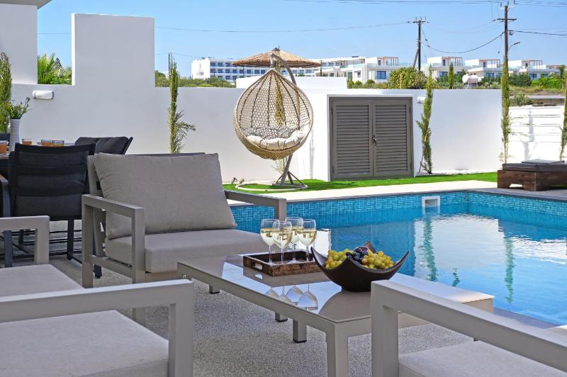 Princess Zena Luxury Villa - Large Pool - image 5