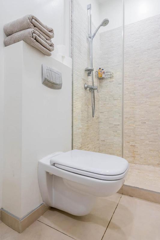Domillion New City Hall Duplex D11C for 12 ppl - image 2