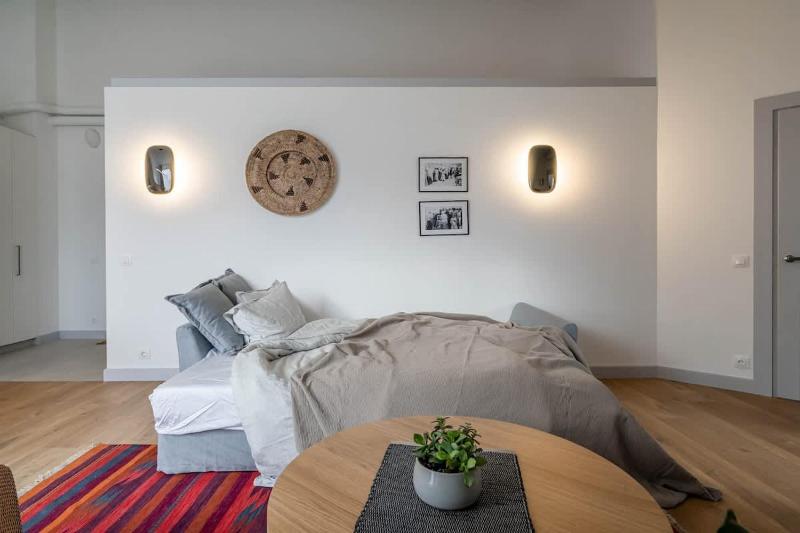 Domillion New Duplex 12ppl balconies free park N2A - image 15