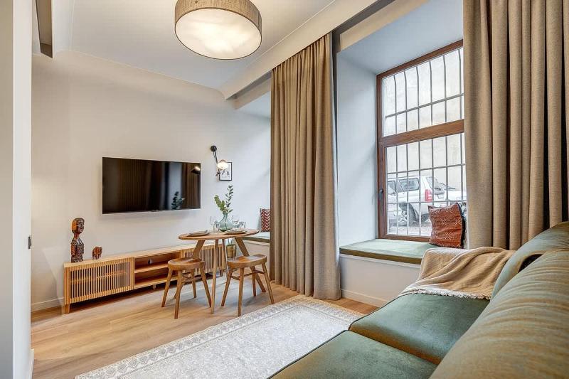 Domillion Studio Modern Old Town Retreat So1c - image 15