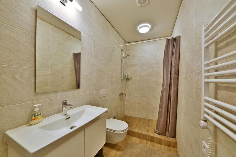 Domillion Pylimo Penthouse duplex apt 15ppl P36D - image 6