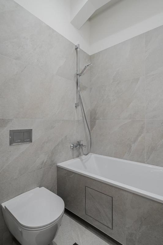 Domillion 3bdr 2 baths Bright and Spacious apt P99 - image 11