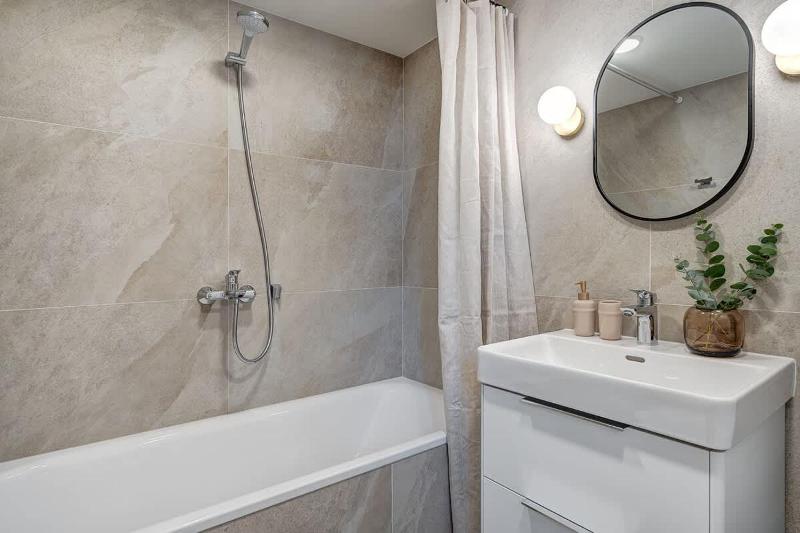Domillion oldtown new 5bdr 3bath apt P492a - image 9