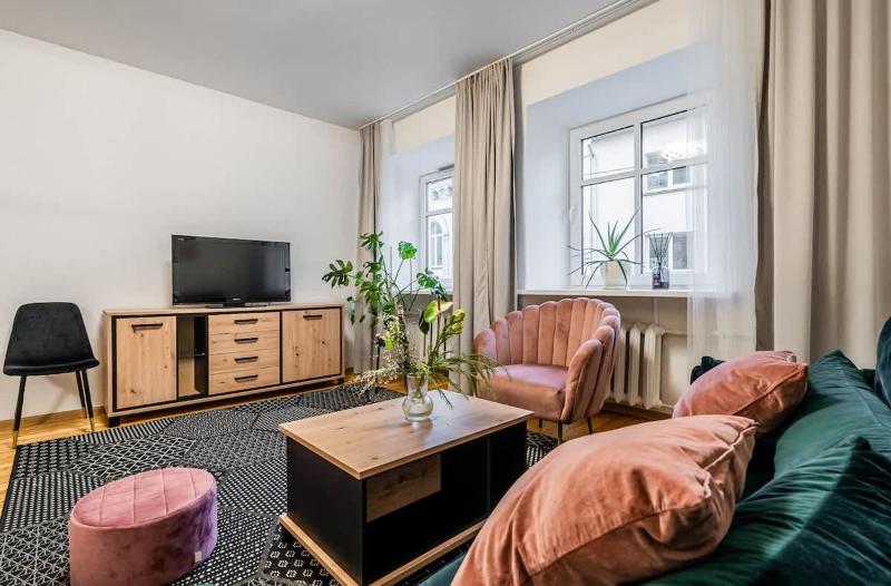 Domillion 1bdr Traku str apt&free parking Tr135 - image 7