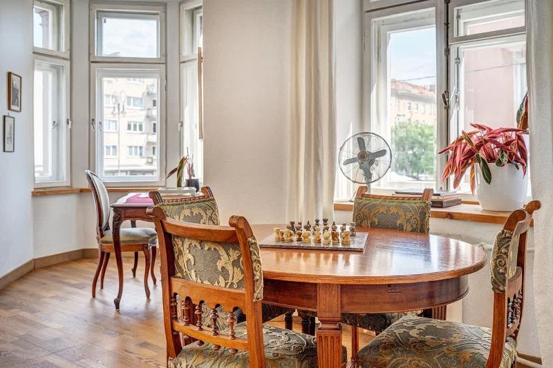 Domillion 2bdr Vilnius str antique apt Vl476 - image 7