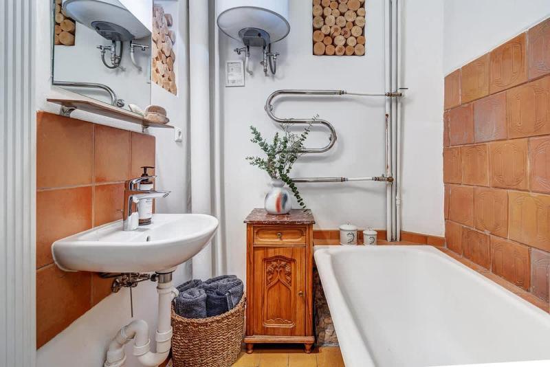 Domillion 2bdr Vilnius str antique apt Vl476 - image 8