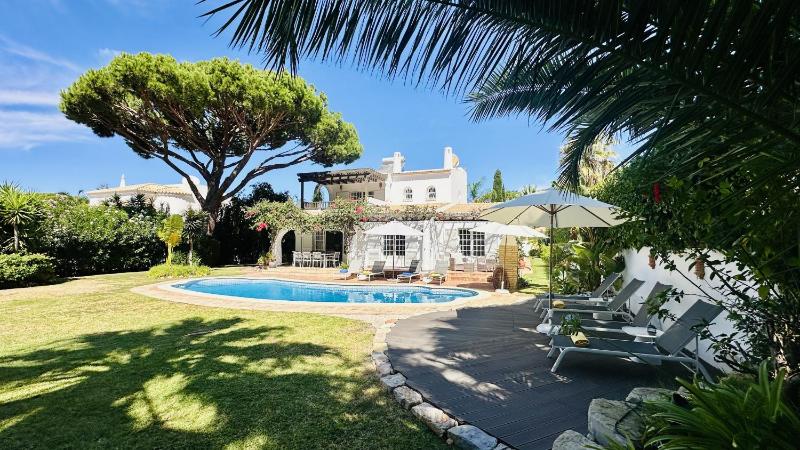 Villa Verde - Private Pool - 9 Guests - Vilamoura - image 1