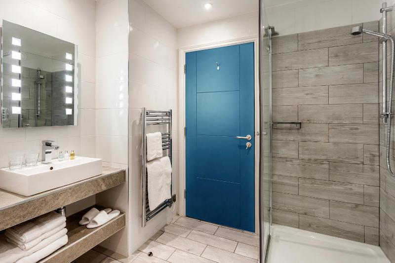 Double Room image 2