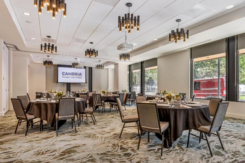 Cambria Hotel Portland - Pearl District - image 11