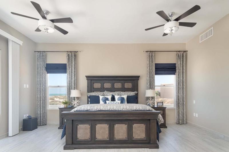 One-of-a-Kind Margaritaville Oceanfront/Laguna Shores - image 24