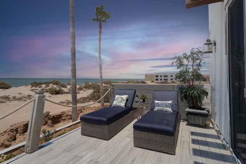 One-of-a-Kind Margaritaville Oceanfront/Laguna Shores - image 18