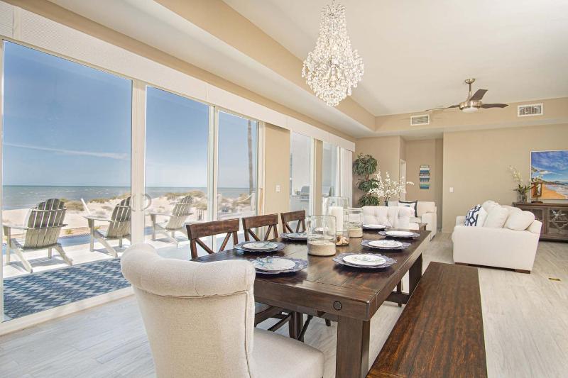 One-of-a-Kind Margaritaville Oceanfront/Laguna Shores - image 21
