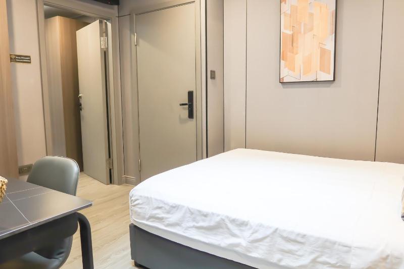 Comfy 2 Bedroom Apartment by ReCharge - image 9