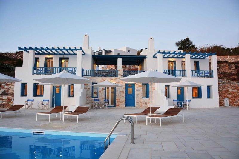 White Blue Houses & Apartments Paros - image 45