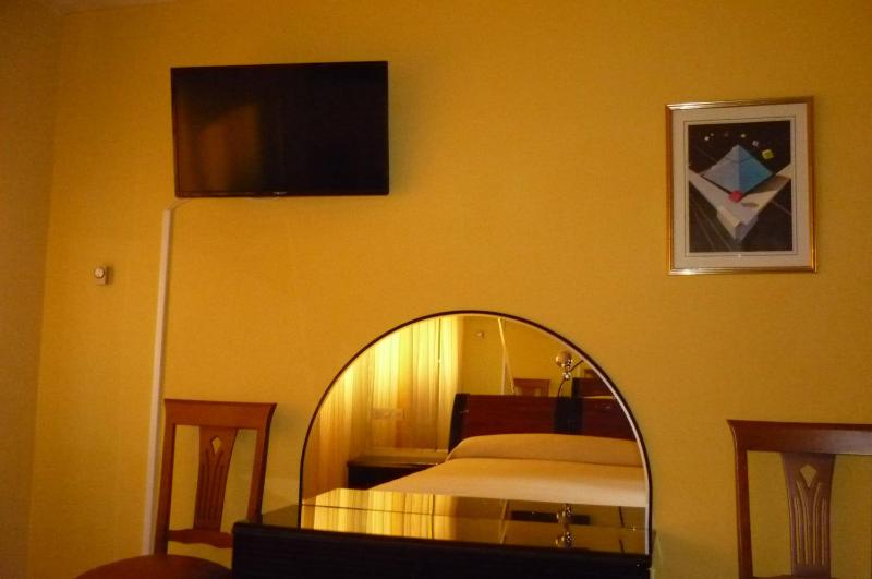 Double Room image 4
