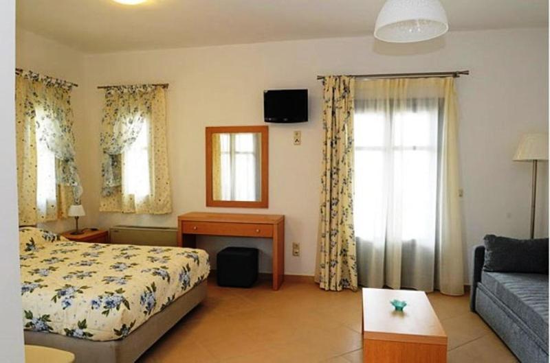 Suite with Sea View image 4