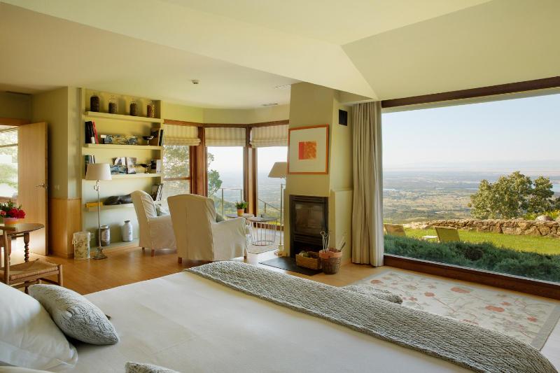 Exclusive Suite image 2