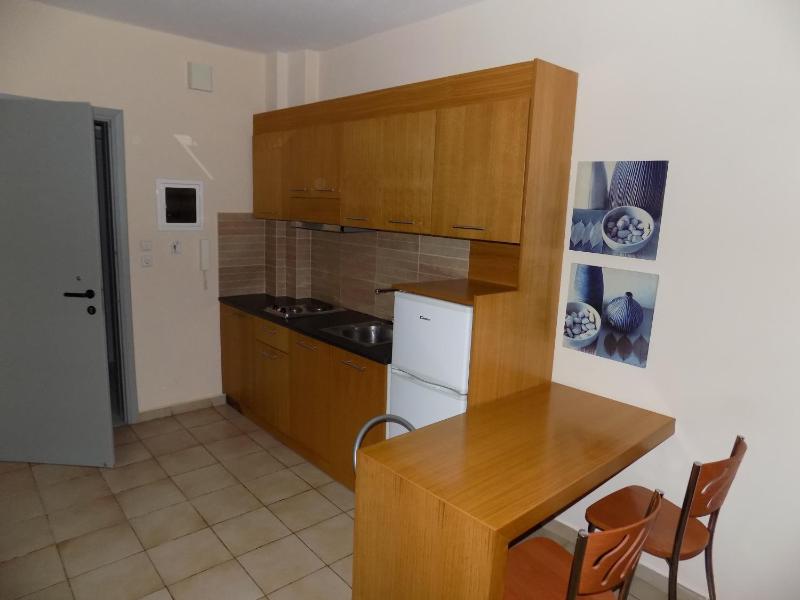 Studio (3 Adults) image 4