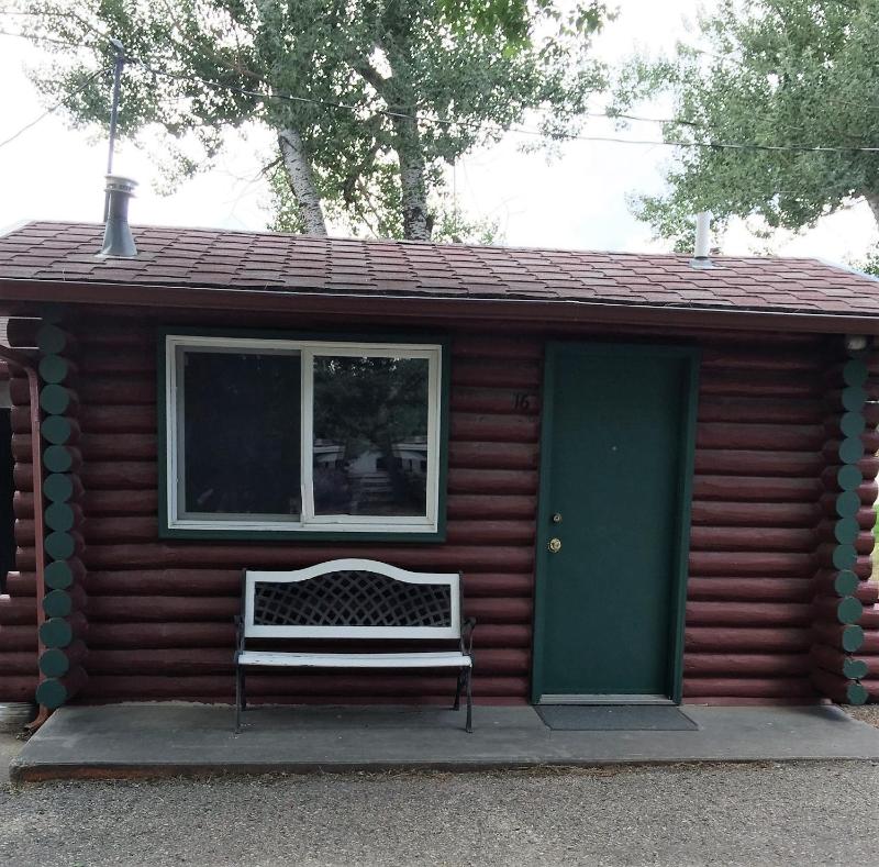 Queen Cabin - Pet Free image 2