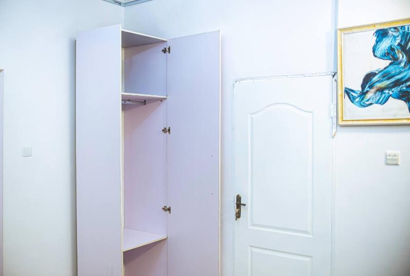 Stylish Lekki Phase 1 1BR Flat 24/7 Power - image 16