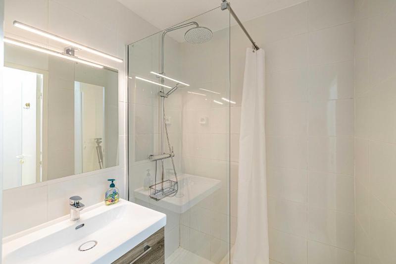 Charming flat with sea view - 1BR - 2P - Cannes - image 8