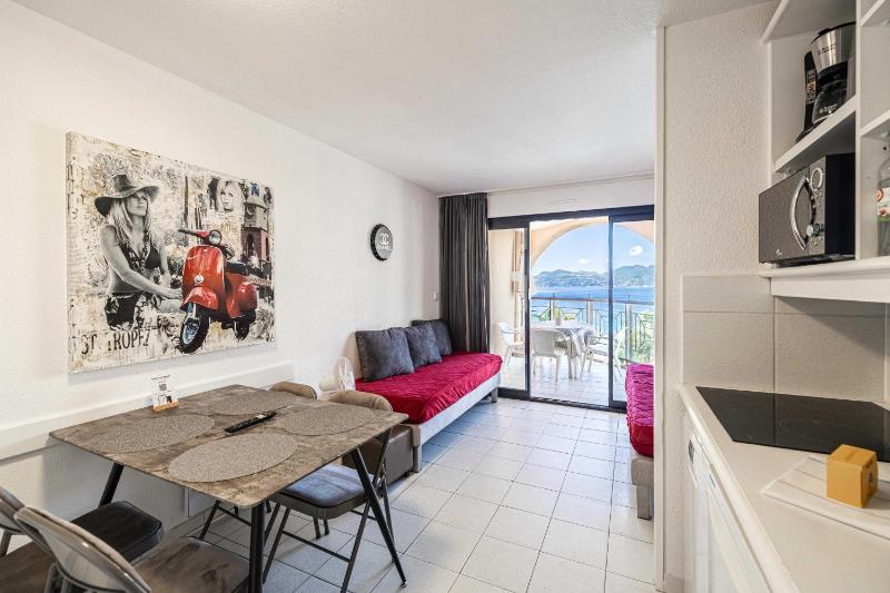 Charming flat with sea view - 1BR - 2P - Cannes - image 2