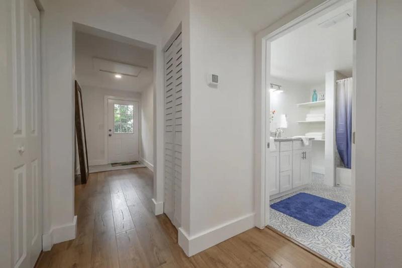 Renovated Seminole Heights Beauty - image 12