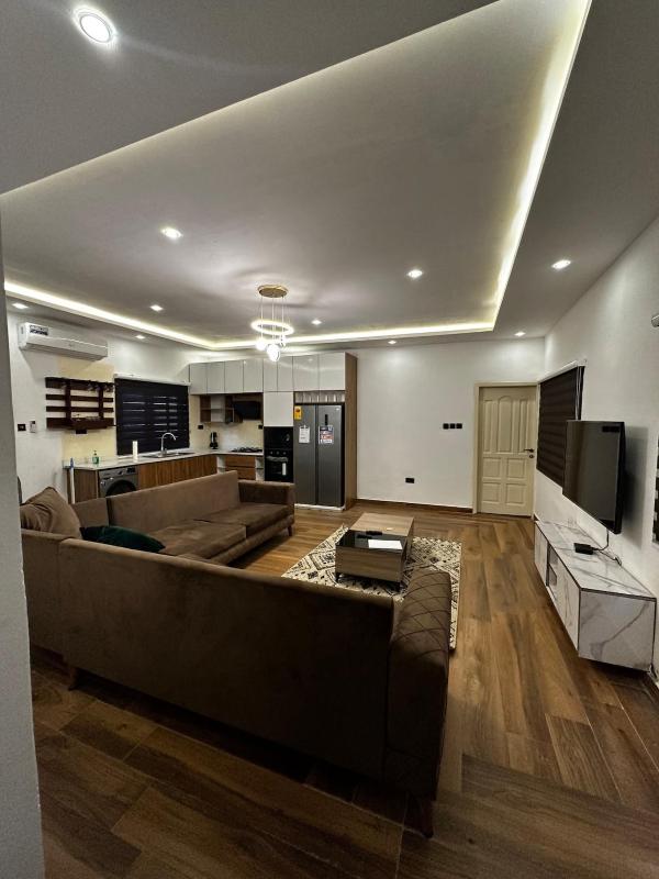 Bobby’s villa - image 9