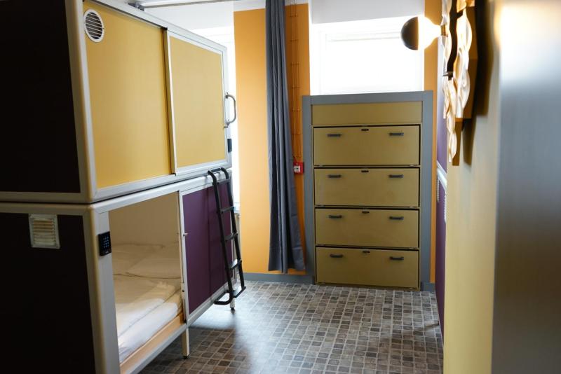 Five Elements Hostel and Capsules Frankfurt - image 16