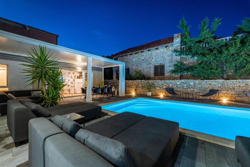 MY DALMATIA - Villa Amarilis with private swimming pool and jacuzzi - image 8
