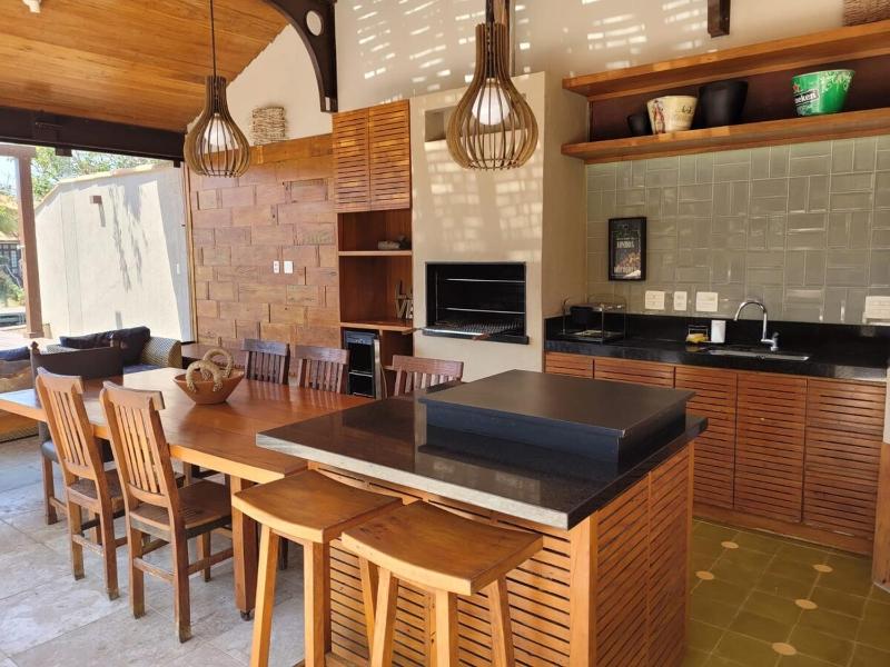 Mansion with sea access - image 32