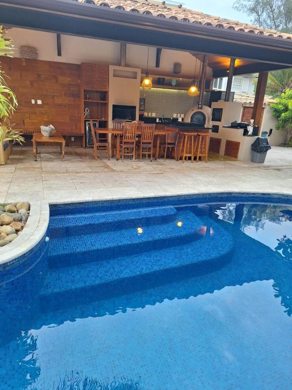 Mansion with sea access - image 34