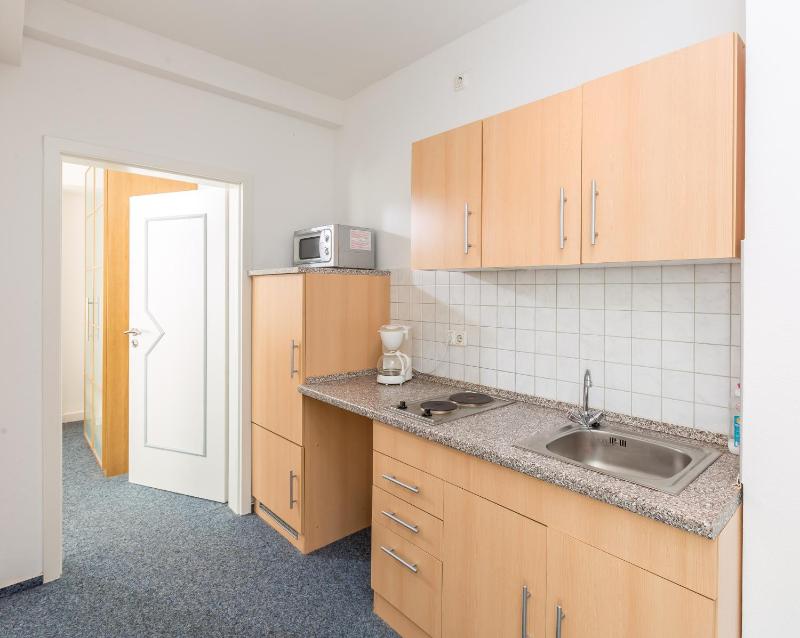 Medium Apartment image 4