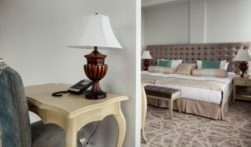 King Suite image 2