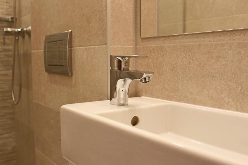 Superior Double or Twin Room image 4